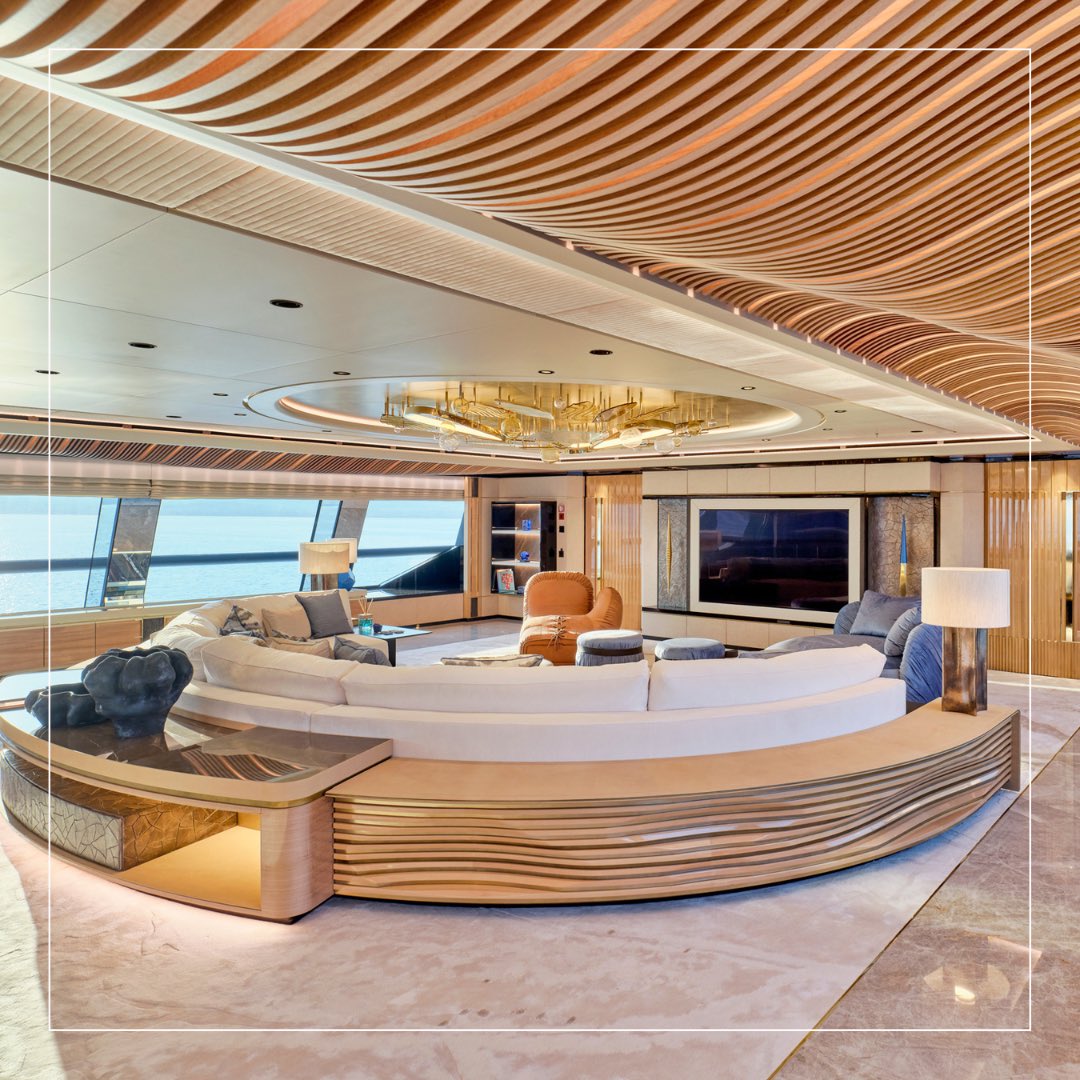 cyachts1968's tweet photo. The interior design at its best! 👀

#cyachts #condoyannisyachts #luxurytravel #luxuryyachting #yachtcharter #yachts #interiordesign #yachtinteriordesign https://t.co/OdPMDdQoWS