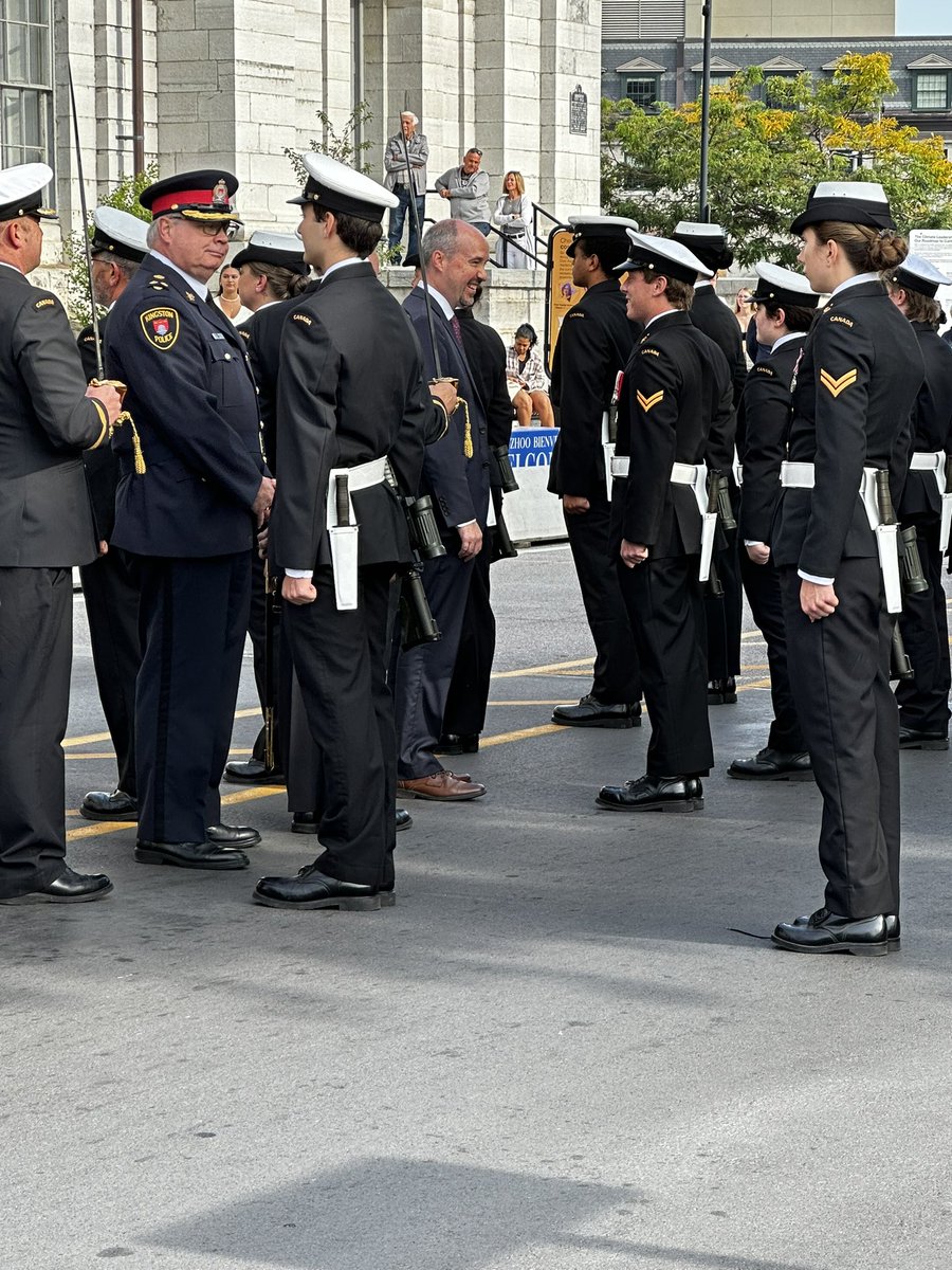 MayorPaterson's tweet photo. This weekend I welcomed @HmcsCataraqui to exercise Freedom of the City in recognition of the establishment of the Royal Canadian Naval Volunteer Reserve in 1923. What a great opportunity to celebrate our connection with the military community.
@Comd_KGN_Cmdt 
#ygk #cfbkingston https://t.co/2yKNQkf3YM