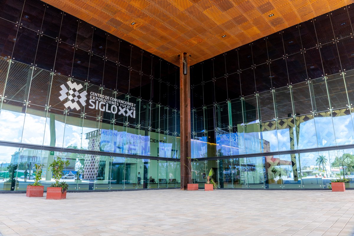 ✨Centro de Convenciones y Exposiciones Yucatán Siglo XXI✨

👉El lugar perfecto para realizar congresos y convenciones de alto nivel es Yucatán
🪶Se encuentra ubicado en Mérida tiene cajones para dar cabida a mil 543 autos y seis autobuses. Además cuenta con seis salas de cine