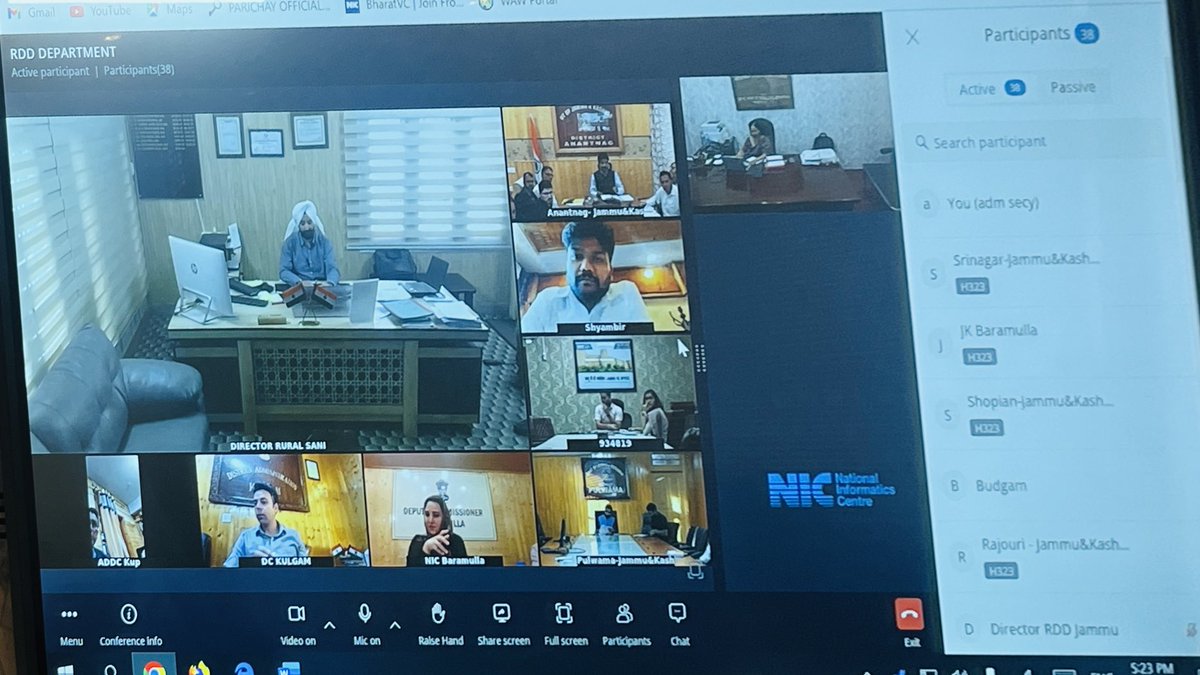 jkrddpr's tweet photo. Mandeep Kaur, #ComSecy #RDPR, chaired a preparatory meeting with DCs &amp; district officers for #SwachhataHiSeva 2023. It's a nationwide cleanliness drive on 1st Oct at 10:00am in honor of Mahatma Gandhi's birth anniversary on 2nd Oct '23. #EkTareekEkGhantaEkSaath #SwachhataPakhwada https://t.co/Spg3nyPSFZ