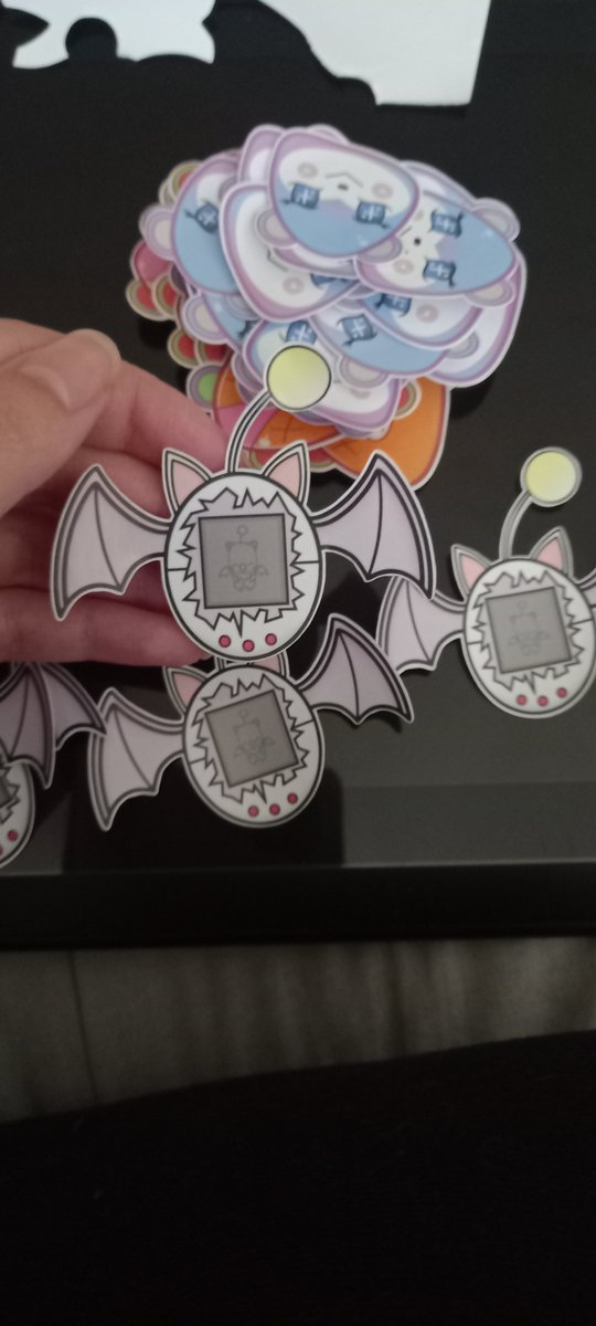 MinnieMissCraft's tweet image. Been a busy morning making new stickers for my shop! I accidently made the packaging image too small :')

#sailormoon #finalfantasy #stickers #fanart #anime #videogame #artist