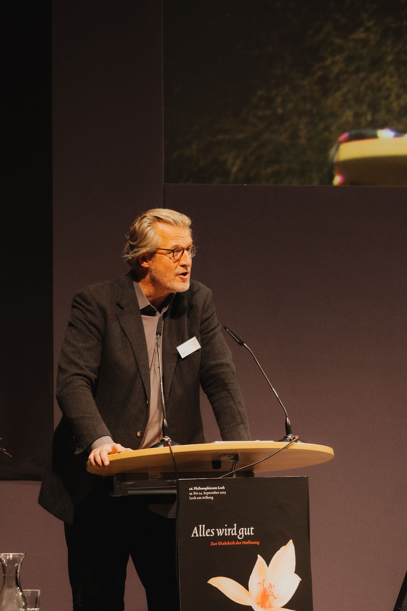 PhilosophicumL's tweet photo. Am Samstag referierten Peter Strasser, Philipp Blom, Fred Luks und Harald Welzer. Besinnlich endete der Tag  mit dem wunderbaren Klassikkonzert „Collage in Musik“, das gemeinsam mit der Hilti Foundation veranstaltet wurde. 🎻
#philosophicumlech
Fotos: K. Hauk https://t.co/A4r1xQhVIl