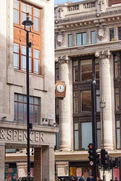 SAVEtoReuse's tweet photo. 📢🚶#Walking Tour Alert 🏛️Book your place to explore the splendour of Oxford Street’s 20th century retail palaces and how to save them, with expert in London’s architectural heritage Alec Forshaw♻️Sunday October 15th🔥🎟️Tickets➡️https://t.co/tHQcTHxxeD  #SaveEvents #London https://t.co/75EOd0Wieb