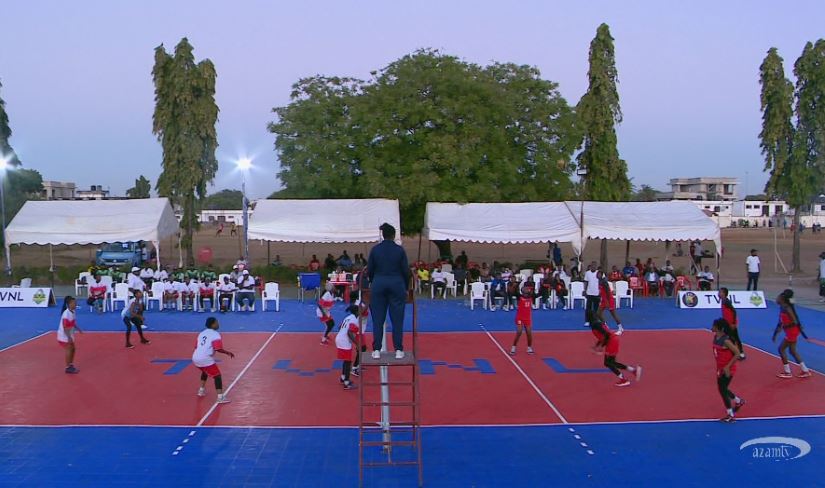 azamtvtz's tweet photo. Ligi ya Taifa ya Volleyball inaendelea kwenye viwanja vya Gwambina, Dar es Salaam…… na sasa ni
JKU vs NHIF
LIVE #AzamSports3HD
#TVNL #TanzaniaVolleyballNationalLeague #LigiYaVolleyballTanzania #JKU #NHIF https://t.co/8sl3evr8NK
