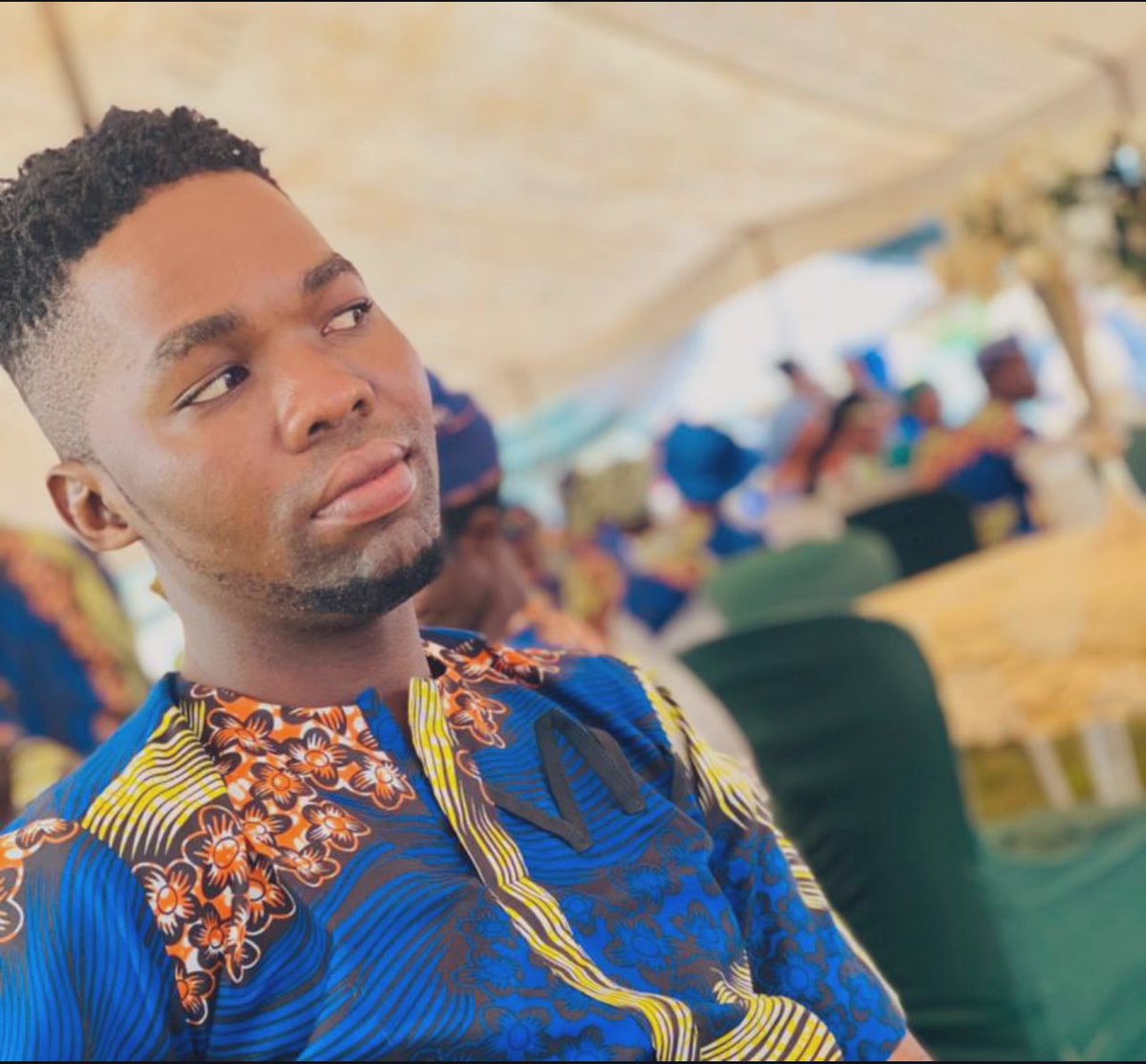 Pinging22552311's tweet photo. Any small thing “baby am hungry” na relationship I start Abi na restaurant I open?😂😂 https://t.co/eebOoF0ley