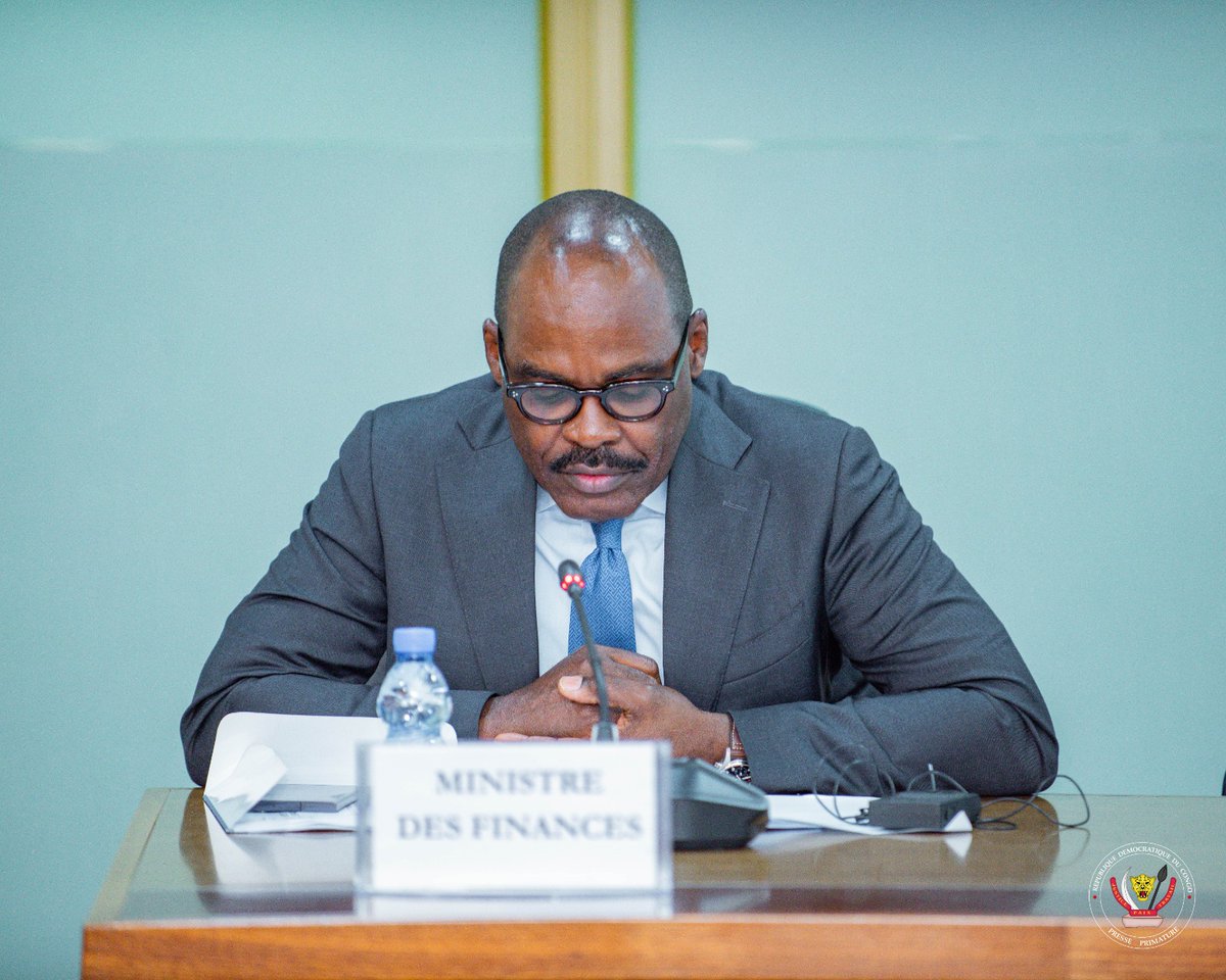 MarcelMUBENGA2's tweet photo. En vue d concilier croissance, financmt e impact réel ds l vécu du peupl conglais, le 1er Min.  @lukondesama apel l partnres technics e financier d la RDC à metr sur pied d modèl innovant ds l financmat extérieur d projet e l'exécution d programmes en RDC. https://t.co/CzaZUCmxzL