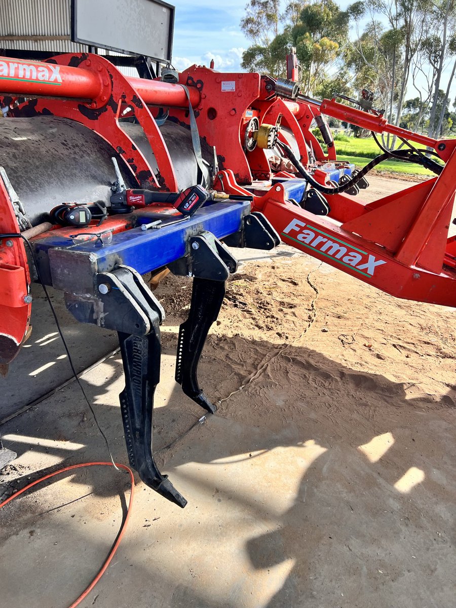 dingo71113's tweet image. Seeing some good results around with spader on clay over sand. Keen to see how it all goes. We now have ripping and spading available as well or just spading 
Servicing victoria and sa. If you would like to book in or would like to know more  feel free to call on 0411782853.