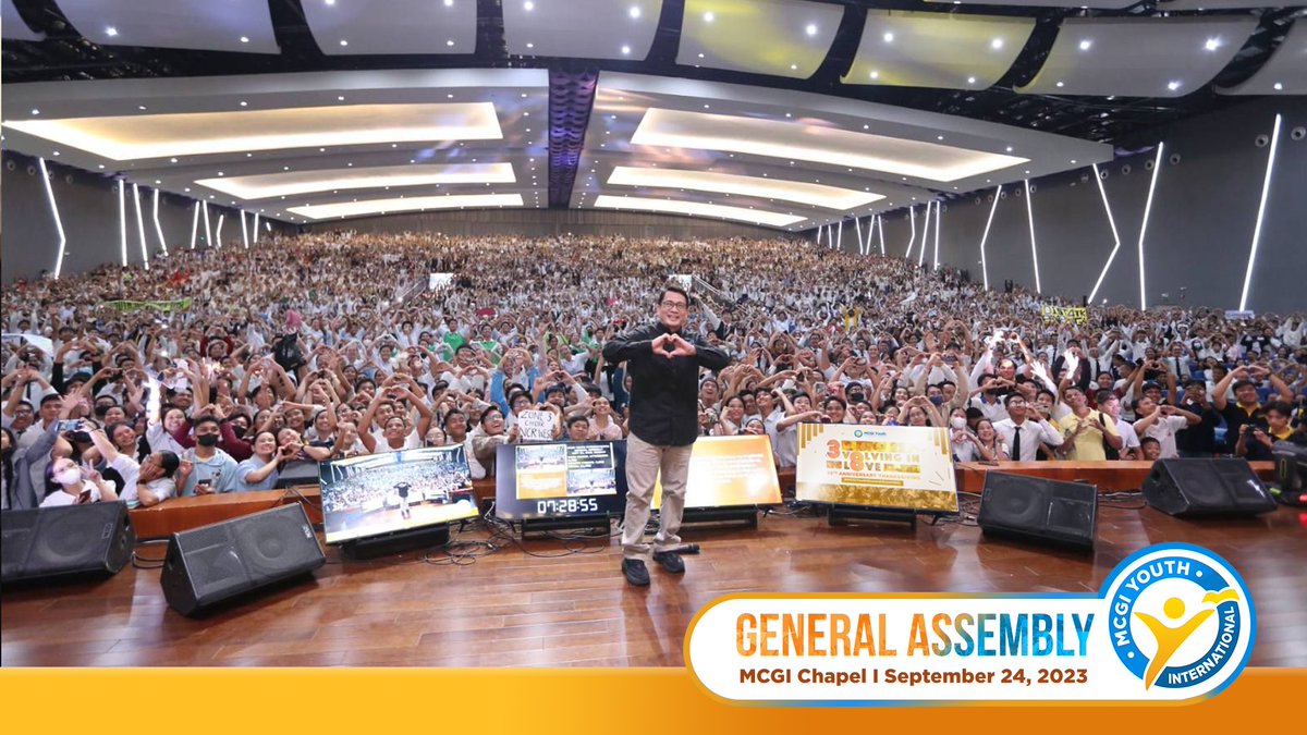 MCGIYouth's tweet photo. LOOK: Brother Daniel Razon, MCGI Servant, poses with the attendees of the MCGI Youth International General Assembly at the MCGI Chapel in Apalit, Pampanga. 

: https://t.co/zLBIfFB1Xa