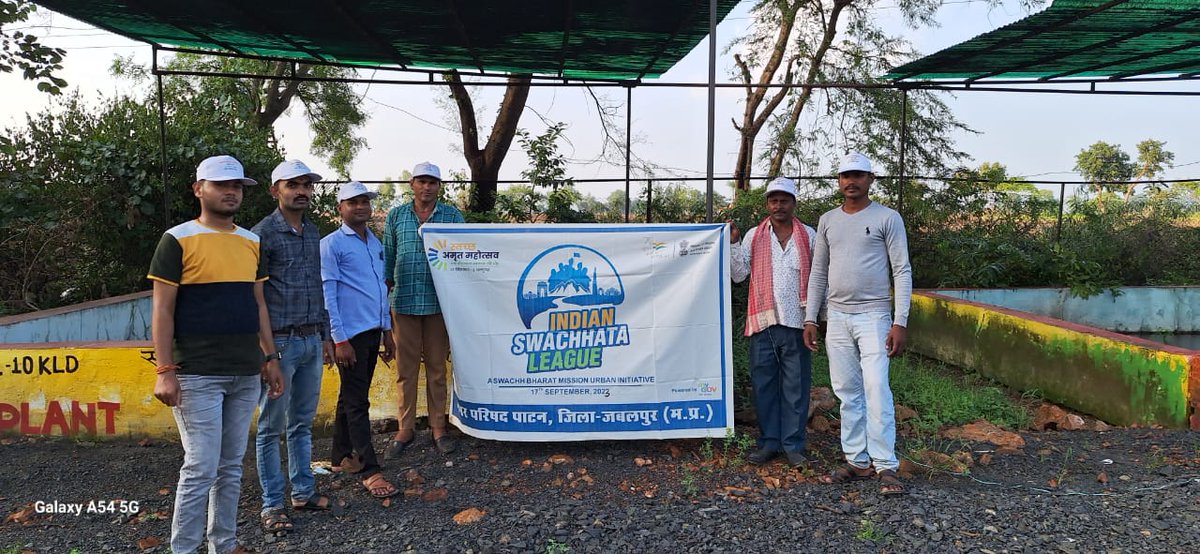 PatanSbm's tweet photo. नगर परिषद पाटन द्वारा स्वच्छता की सेवा पखवाड़ा अंतर्गत आज दिनांक 25/9/23 को ठोस अपशिष्ट प्रबंधन स्वच्छ ग्राम गुरुपीपरिया प्लांट में MRF, FSTP, C&amp;D, COMPOSTING PIT प्लांट का नगर के युवाओं छात्रों द्वारा भ्रमण किया गया। व जानकारी दी गई।
#मेरा_पाटन_बदल_रहा_है #YouthVsGarbage https://t.co/YoYLhTCBIy