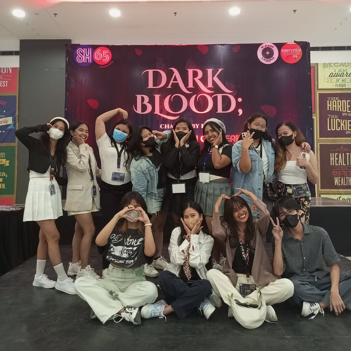 en_updatesph's tweet photo. AND IT'S A WRAP! 😭❤️
DARKBLOOD; Chained by Fate is officially over. 🤍
(1/4)
#DB_ChainedbyFate
#ENGENEGATHERING
#FanGathering #ENHYPEN #ENGENE #HEESEUNG #JUNGWON #JAY #JAKE #SUNGHOON #NI_KI #SUNOO
#Event #EUPH #SEVENFORSEVEN https://t.co/p4NiRzyB9n
