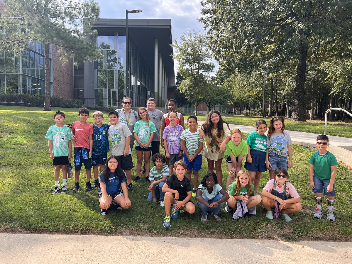techiejessi's tweet photo. @HumbleISD_GTE 4th grade did our 1st college tour today!! Thank you @lonestarcollege and our counselor Mrs Wilks for this awesome opportunity! #shinealight https://t.co/zOY2vVceWo
