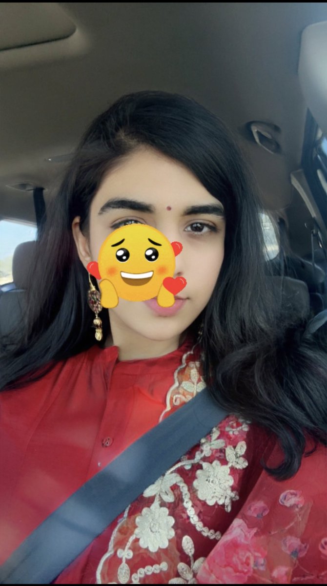 riya__rathore's tweet photo. Quote something Red from your Gallery? https://t.co/3vtLLGd0wb
