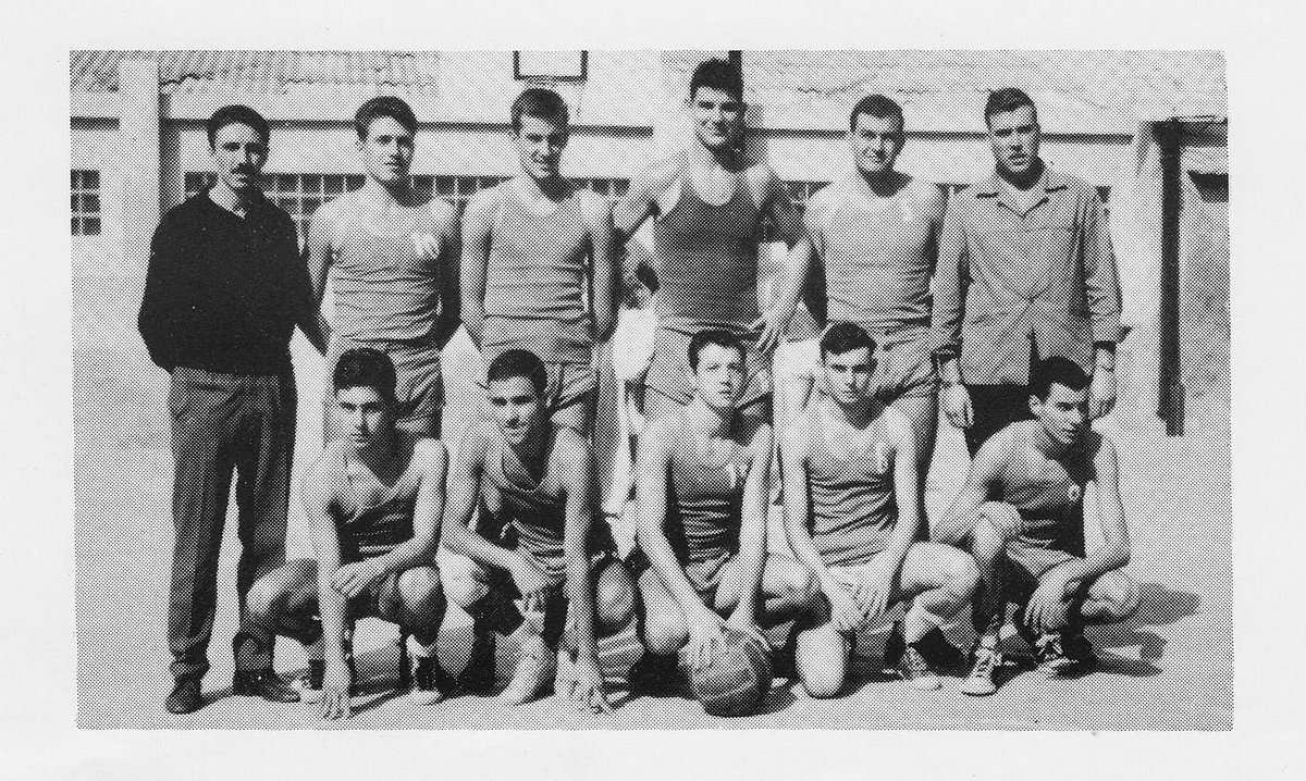 elcircol's tweet image. Ha mort el senyor Pere Costa. Referent per molts de nosaltres. Un pilar de la història d'El Círcol i del bàsquet a Catalunya. Un home íntegre, bo, estimat. Molta tristor per la seva marxa. Un orgull per qui l'ha conegut. El Círcol ÉS per gent com el senyor Costa. Fins sempre.