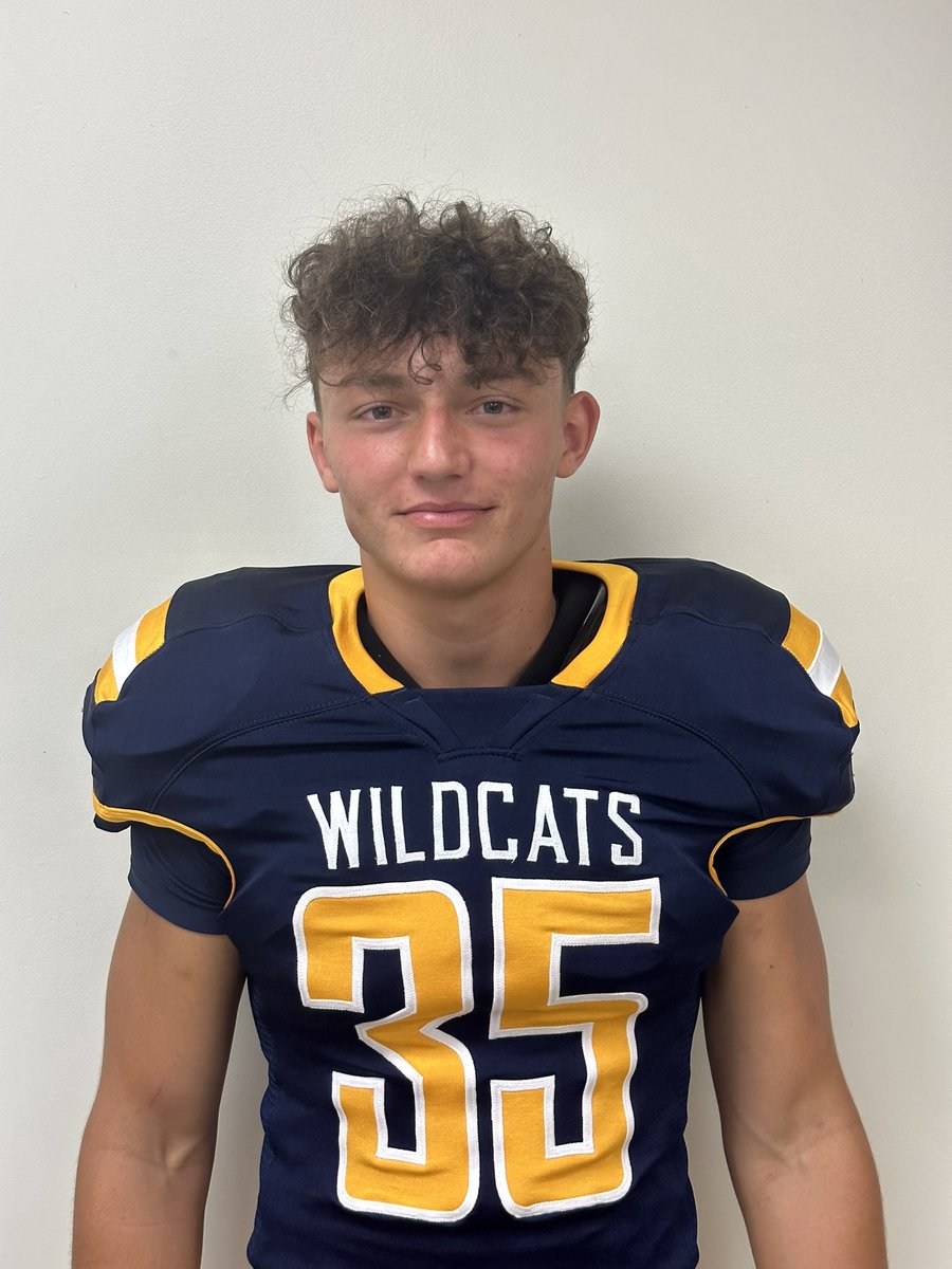 Colton Fedrizzi - Sr.  LB/WR.  6’3 220. Hidden gem in the WPIAL.  Great work ethic and team leader.  College coaches - take a look. Win over Rochester.  17 tackles, interception, fumble recovery, and TD catch.  Highlights from that game coming. 

Hudl:

hudl.com/profile/161878…