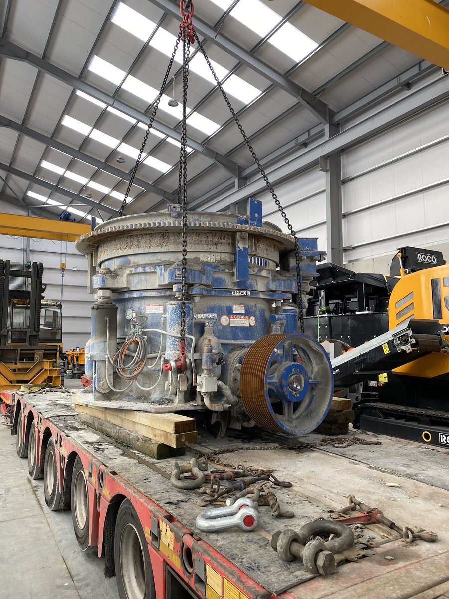 BallytrainPlant's tweet image. Metso HP400 Static Cone Crusher arriving into stock!! 🏗️ #metso #nordberg #conecrusher #hp400 #crushingandscreening #staticcrusher