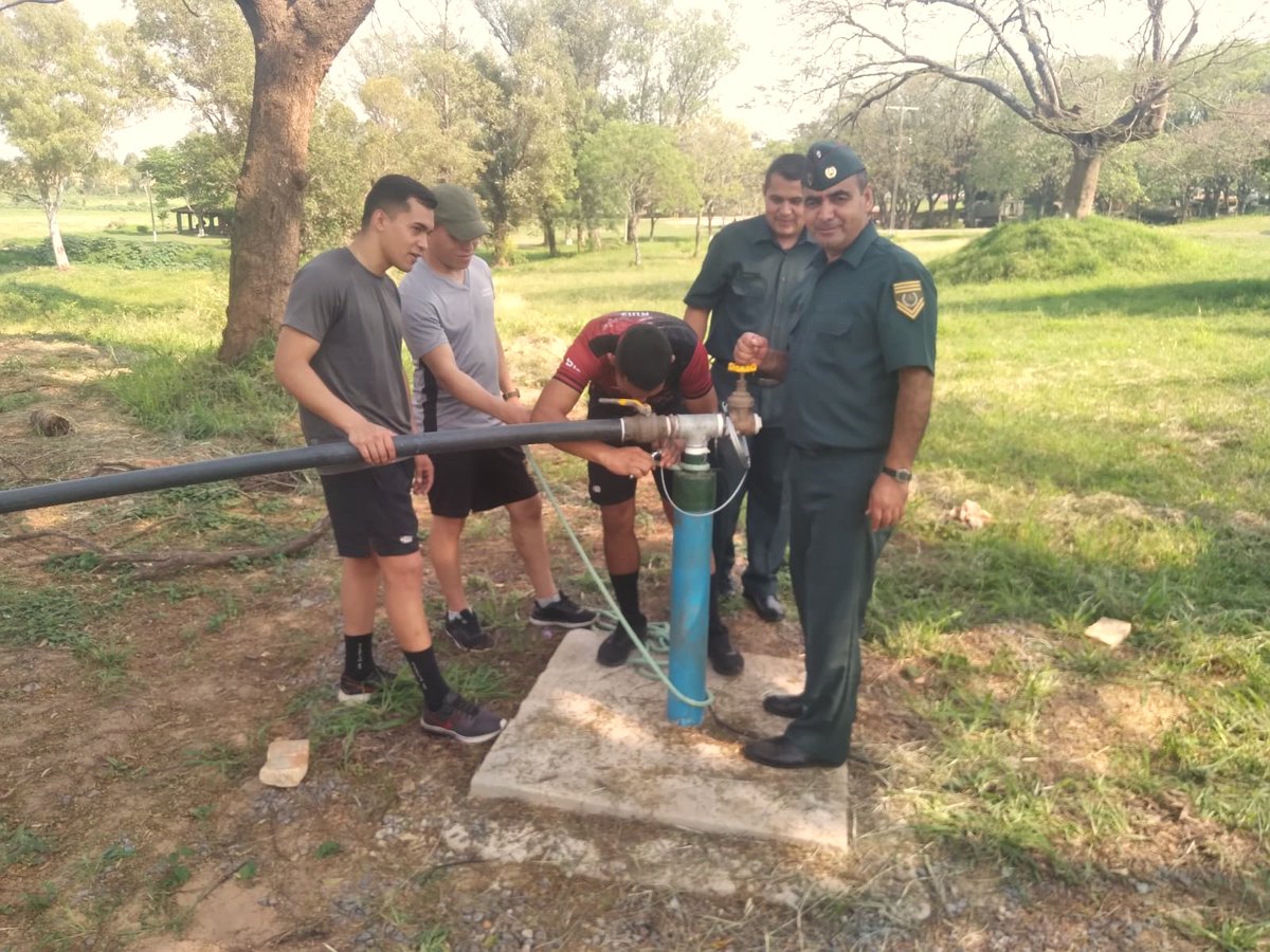 COMINGE_Py's tweet image. Hoy, 25 de set/2023, se instaló en el COMINGE, un sensor de monitoreo de la capa freática, destinado a la verificación y evaluación de las condiciones de los cursos hídricos ubicados en el área de influencia de las obras de la Franja Costera del Bañado Sur de Asunción.
