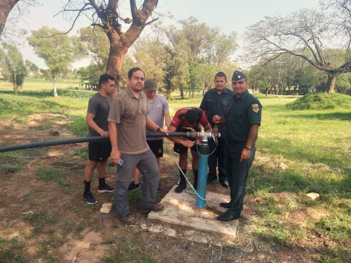 COMINGE_Py's tweet image. Hoy, 25 de set/2023, se instaló en el COMINGE, un sensor de monitoreo de la capa freática, destinado a la verificación y evaluación de las condiciones de los cursos hídricos ubicados en el área de influencia de las obras de la Franja Costera del Bañado Sur de Asunción.