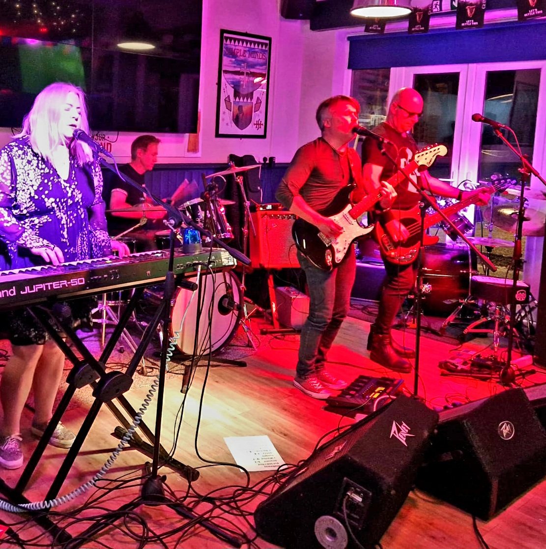 Fab night at The Shire Horse, Corby on Saturday night. Rammed, noisy, appreciative - the best kind of crowd! Thanks to The Shire for having us, Lewis for putting us on, everyone who had a listen and The Scenesters- a cool as you like up and coming band, you need to go see!
