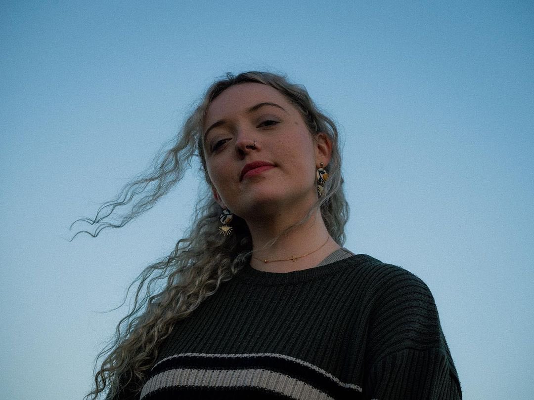 New Bea Stewart music on the horizon!! New single ‘I Don’t Wanna Love You Anymore’ out this Wednesday, presave it here now:

ingrv.es/i-don-t-wanna-…