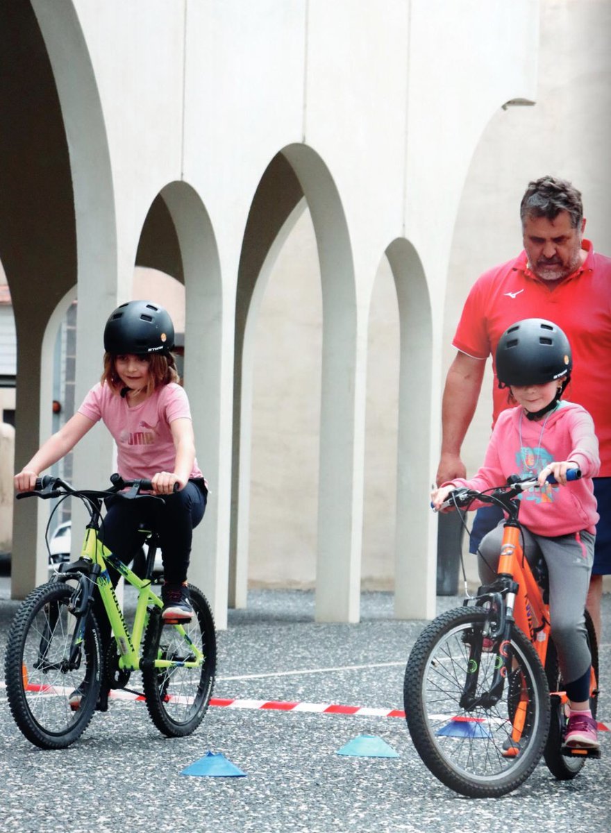 [Riom] à l'occasion de la semaine du développement Durable, <a href="/VilledeRiom/">VILLE DE RIOM</a> organise un grand #SamediDuVélo 👏

le 30 septembre entre 14h et 17h 
Jardins de la Culture:

🔸 Village vélo de 14h à 16h
🔸 Parcours vélos pour les plus jeunes par le service
1/2