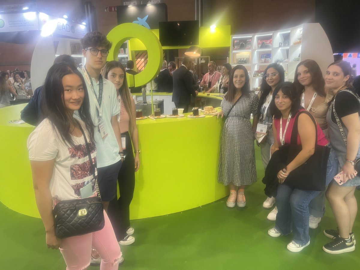 👍👍La actividad no cesa en el stand de <a href="/autenticafest/">Auténtica Premium Food</a> 

🍯Cata de miel de #sierras #andaluzas 

Han asistido alumnado de #nutricion de <a href="/ErgosFp/">Proyecto ERGOS FP</a>