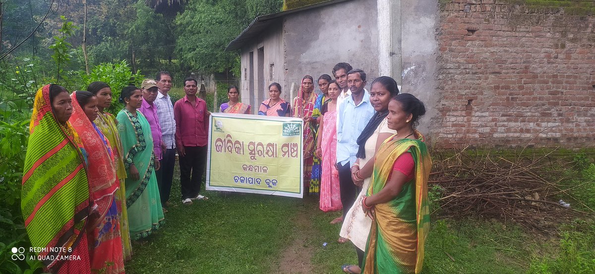 JSMKandhamal's tweet image. Jeebika surakhaya manch, chakapada BLC meeting was Organised for strengthening and sustainability #atamashaktitrust #MSMO #Osm #12baje #collectiveaction #traning #Meeting #empowerment