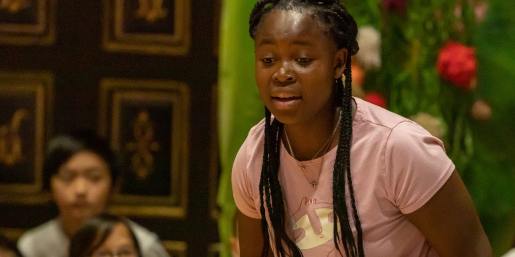 The_Globe's tweet photo. What was your first experience of Shakespeare? 🎭 

Introduce your family to #Macbeth, #RomeoAndJuliet and more with our workshops and storytelling this #HalfTerm!

🎟️ Find out more: https://t.co/ky7iioFsQR https://t.co/lrBU2blC4J