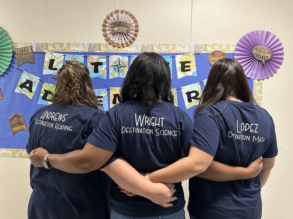 RoyalElem's tweet photo. Our 5th Grade teachers are ready to help our Falcons take flight and  S. O. A. R. to Greatness! #WeAreRoyal #InvestingInOurTomorrow #DestinationGreatness #DestinationReading #DestinationMath #DestinationScience https://t.co/OIkELC7aKk