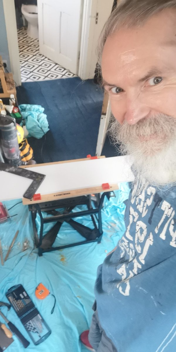 KingRegisCXlll's tweet photo. Over 18 months ago I bought the kit for these shelves... then  I caught #Covid which tho mild left me with #chronicsinusitis and suddenly jus gettin thru the day became my main aim Not DIY.

3 weeks ago I finally had my SINUS op on the #NHS &amp; today I finished the shelves. 
🤩🤘 https://t.co/sag68PYBPw