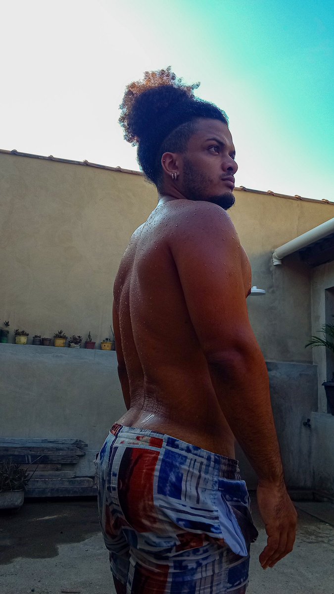 Edhuardosoa's tweet photo. Que calor é esse?🥵🥵 https://t.co/IvGp0ofEuZ