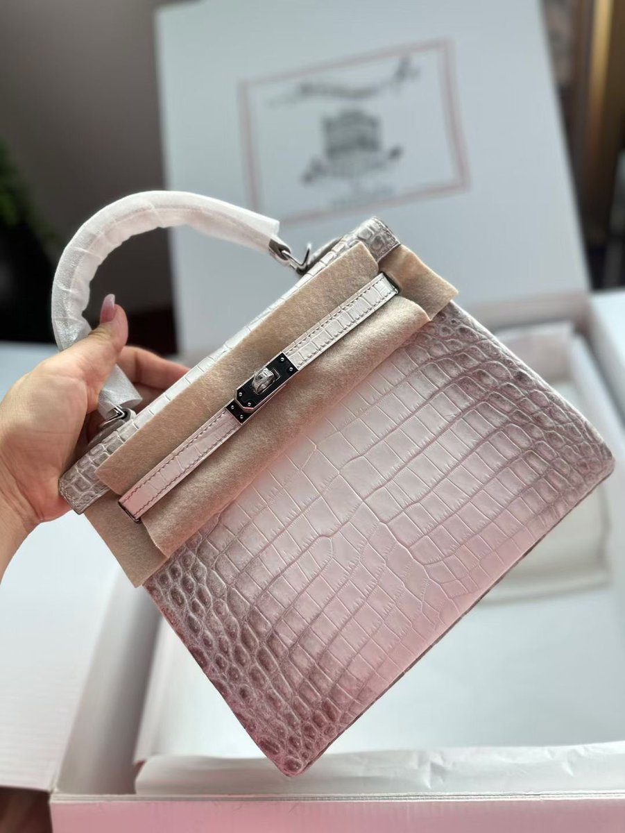 Exotic_Lin's tweet photo. #Kelly25
Import Nile Himalaya #crocodile leather https://t.co/AbdDBxLywx