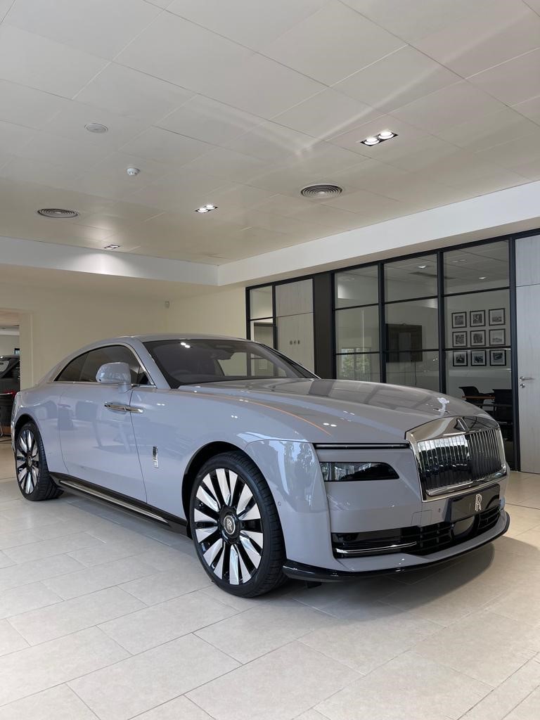 GRANGEMOTORS's tweet photo. Spectre, Rolls-Royce’s ultra-luxury electric super coupe, has arrived at Rolls-Royce Edinburgh.
Finished in stunning Tempest Grey, features include an illuminated Spirit of Ecstasy & illuminated Grille
#RollsRoyce #Spectre #SpiritElectrified #RollsRoyceEdinburgh https://t.co/jzTrUW1lJj