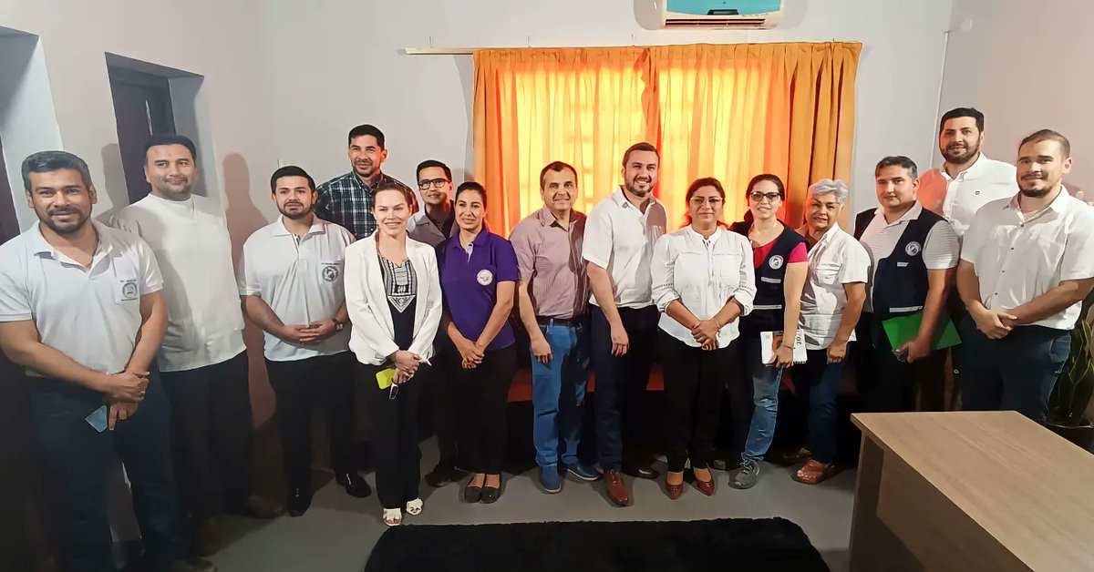 DraLizMeza's tweet photo. Mantuvimos una importante reunión de socializacion de proyectos con autoridades nacionales, regionales y locales, con la presencia de los señores de Área Interior del IPS central Lic Derlis Rojas Landolfi y la Lic. Rocío Sánchez. https://t.co/6TGZKKdY7a