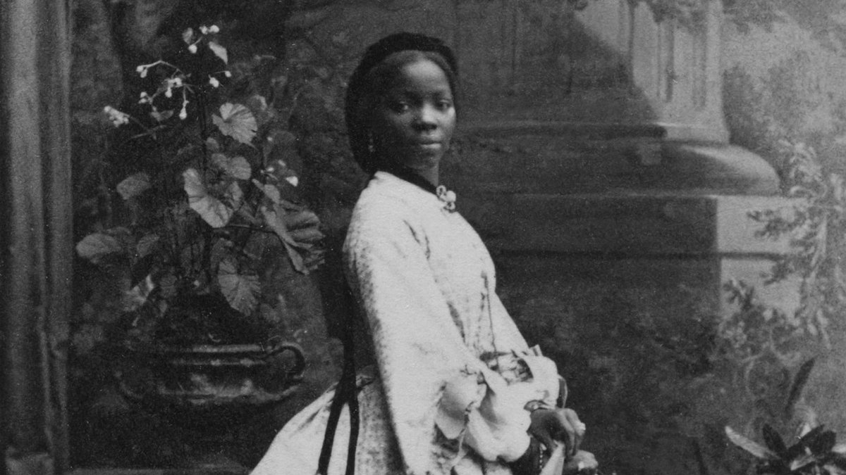 NEW today <a href="/angelcakepie/">Angeline Morrison</a>’s Black History resource investigates hidden histories of people of African origin. Students aged 14+ will learn about different perspectives, interpreting traditional songs in creative ways efdss.org/BlackBritishHi…
