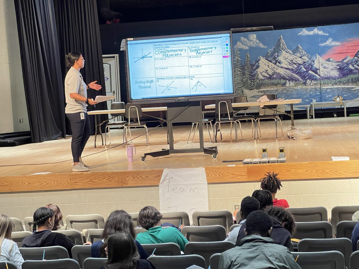 No substitute available to teach your PLC team members class. Mrs. Thomsen’s response! No problem! Let’s go to the auditorium and learn! Mrs. Thomsen is doing a #RockSolid job of providing instruction to combined classes today! <a href="/RockHillSchools/">Rock Hill Schools</a> <a href="/STMSWildcats/">Saluda Trail STEAM Middle</a> #WeoverMe