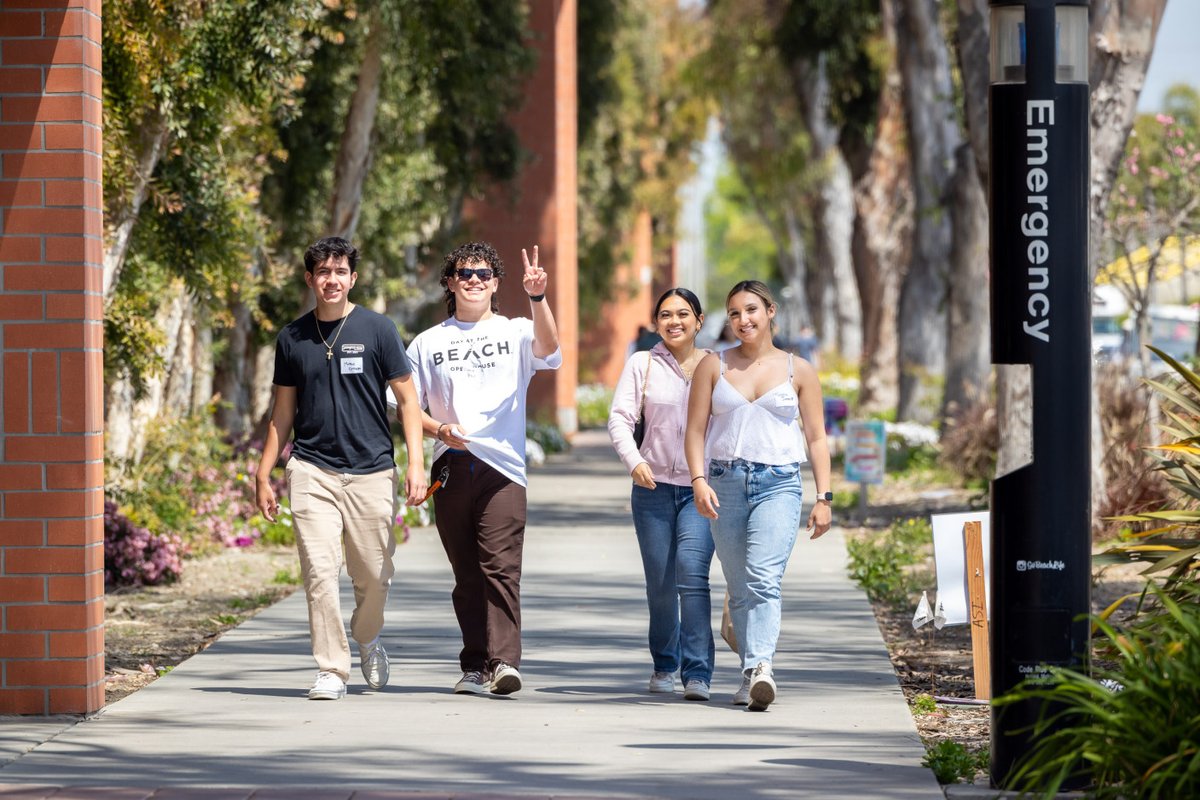 ProvostKSG's tweet photo. #BeachExcellence CSULB ranks among the top 50 institutions for “Student Experience,” according to the Wall Street Journal. Read more about this national recognition: https://t.co/6RUOuh7EYj https://t.co/C2n6aTjmtM