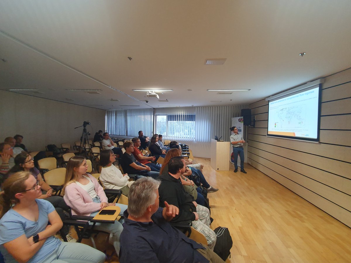 The phenomenal <a href="/tdatry/">Thibault Datry @tdatry.bsky.social</a> is giving a lecture about #IntermittentRivers in Pécs, Hungary before tomorrow's General Assembly meeting of <a href="/DRYvER_H2020/">Drying River Networks and Climate Change</a>.