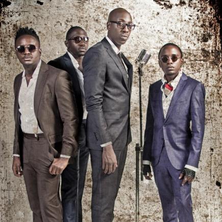 These guys, @sautisol were def inspired by young love while writing that 'STill The One' song. Hii ni classic forever. It's playing RN @GhettoRadio895 
#UnwindnaGR