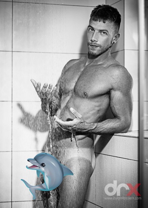 CHARLIE&hellip; https://t.co/SOvtJjF7gt https://t.co/Uo9k8fTDv4