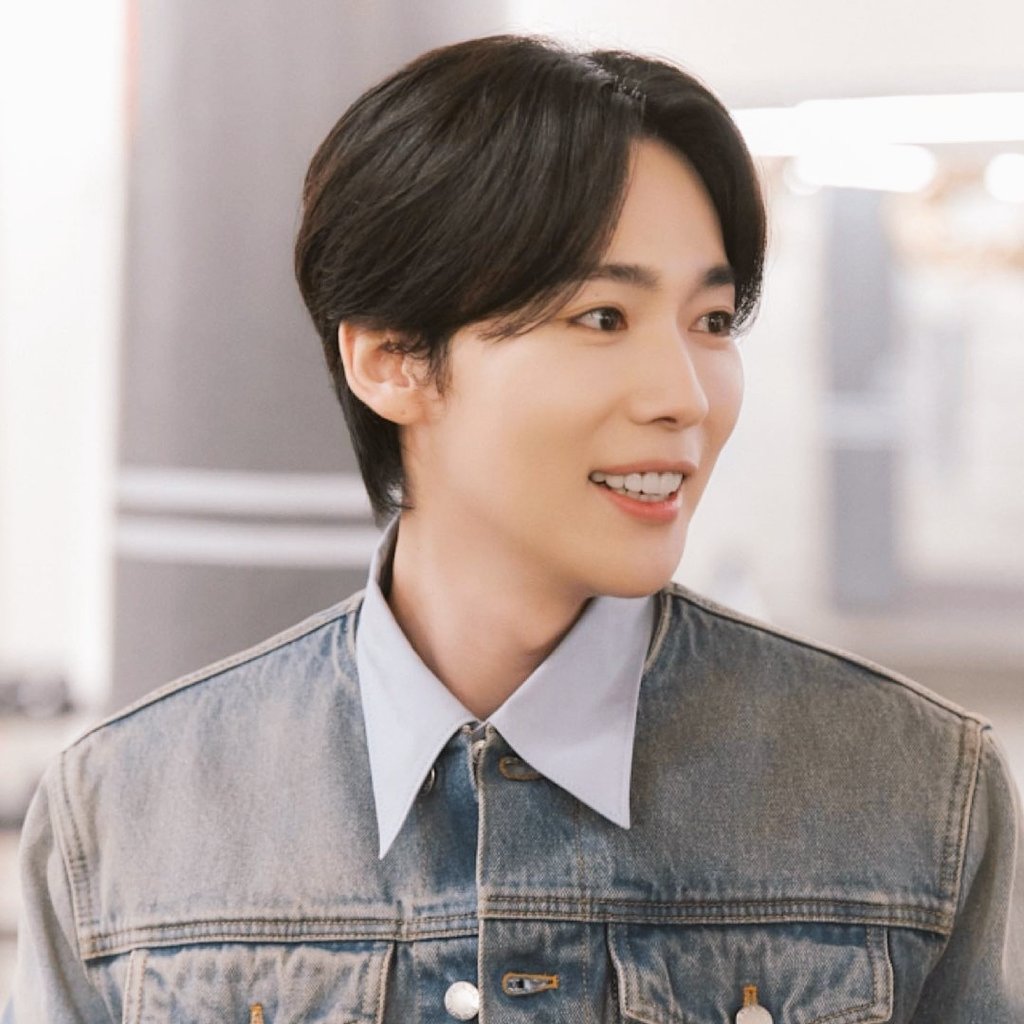 [🐰] Our lovely Jinu ♡

You make the world a better and brighter place. 

We hope all your wishes come true today, 

And we wish you the best day ever !

HAPPY BIRTHDAY KIM JINWOO
#MyLovelyJinuDay

#JINU #김진우 #위너 #WINNER <a href="/official_jinu_/">official_jinu_</a>