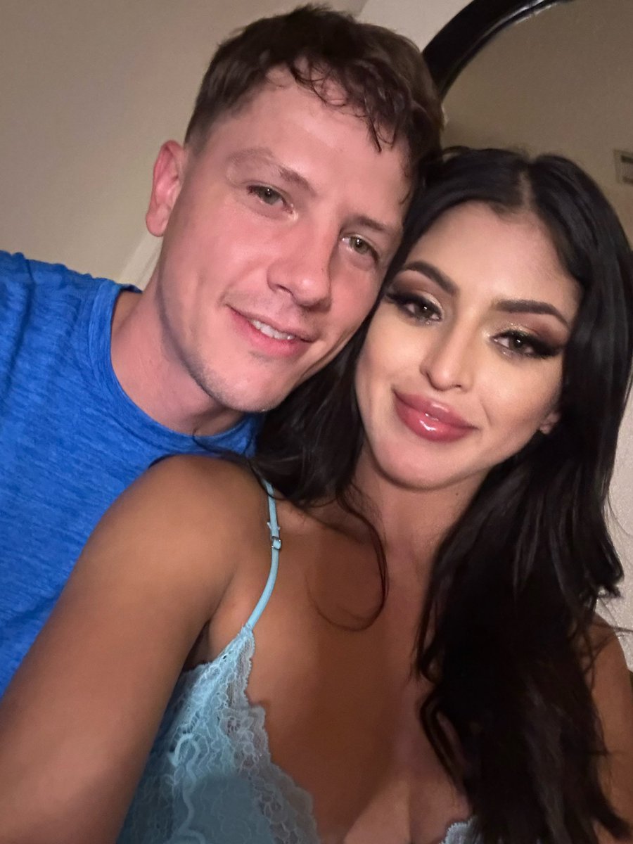 OnlySophiaLeone's tweet photo. New B/G video with @Rionkingxxx 9/30 https://t.co/5onRcVIjXa 🤍  I always love when I see Rions name on my call sheet we definitely have great sex everytime we have a scene together!! So we finally needed to do it off set and it was 🤤🤤🤤 don’t miss it!! https://t.co/S3j2eFl9Xa
