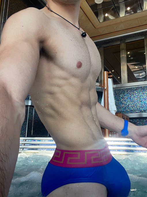 Speedos they say… https://t.co/3N8w2OqI7D