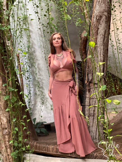 Morning rituals are a great way to start your day of devotion.   Rise from bed, kneel on the floor, clear<a href="/tag/avn"class="tags"><span>#avn</span></a>