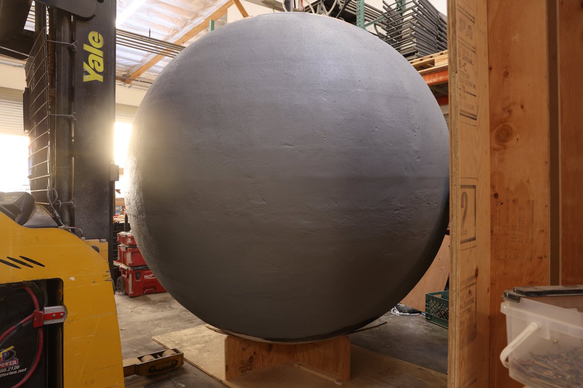 coffeehouseind's tweet image. Another amazing day at work! Take a look at Eddie striking a pose while adding texture to this massive project we&apos;re working on. Gotta love that enthusiasm!
#painting #setbuilder