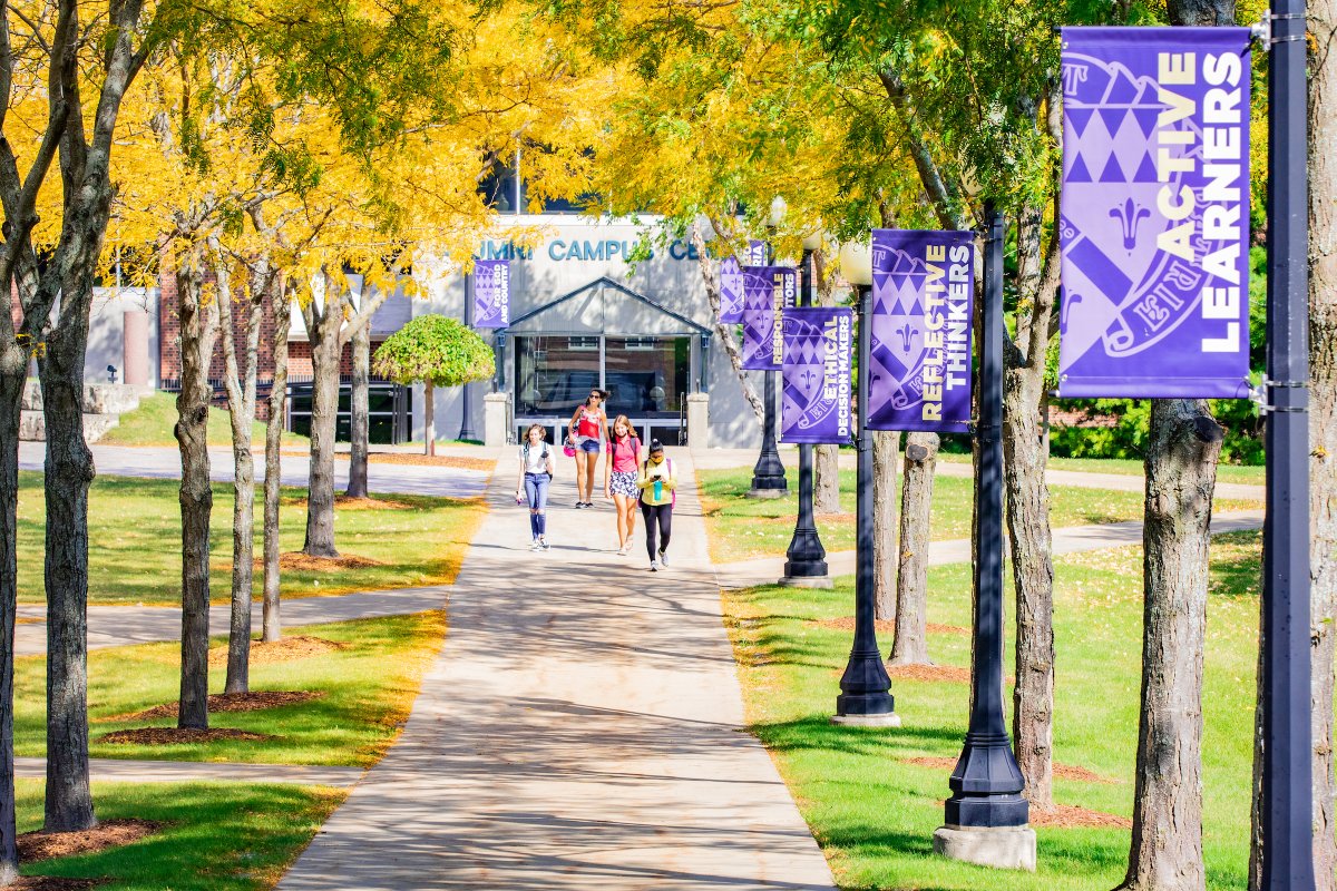 lorascollege's tweet photo. For high schoolers planning college visits this fall๐, add #LorasCollege to your list! Customize your visit with a personalized daily tour or join other future Duhawks for a Saturday group visit option.
Book your tour at https://t.co/F9REuNBcYI. #FutureDuhawk #CollegeTour https://t.co/l5tx9OGbz2