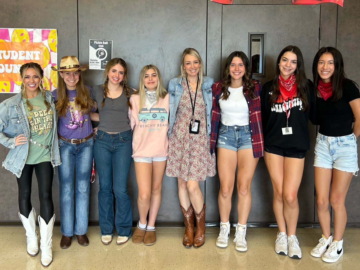 It’s ❤️ M o u n d S h o w d o w n 🩶 week, y’all! <a href="/MHS9th/">MHS 9th Grade Campus</a> <a href="/MarcusRedNation/">MARCUS RED NATION</a> <a href="/ford_house/">Courtney House</a>