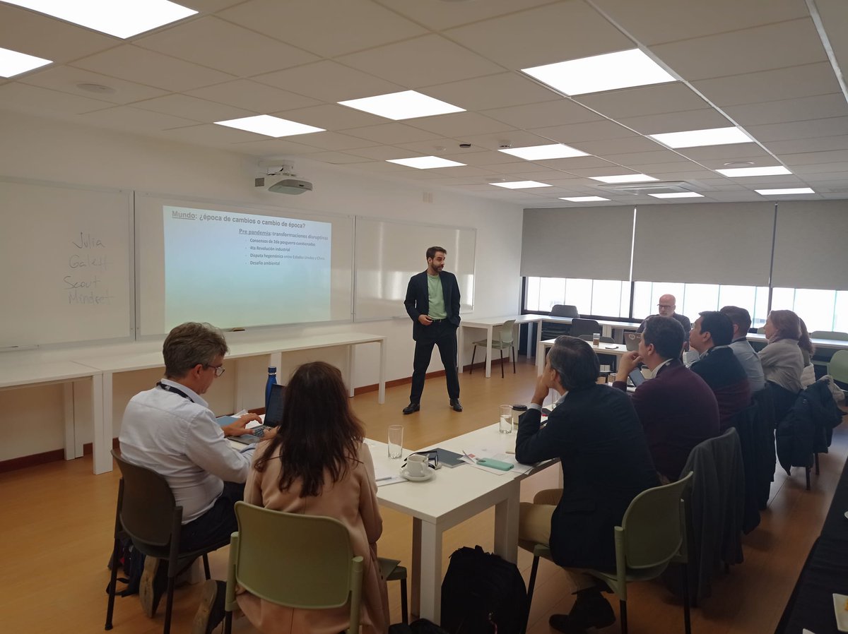 ucubusiness's tweet photo. 📌Esta semana nos toca recibir al equipo de la escuela de Negocios @advantere 🇪🇸 en el marco de su programa de liderazgo Purpose to Impact. 
Durante varias jornadas un grupo de personas se reúne para reflexionar 💭sobre soluciones y cambios para los tiempos que corren. https://t.co/AvfEhHEhN3
