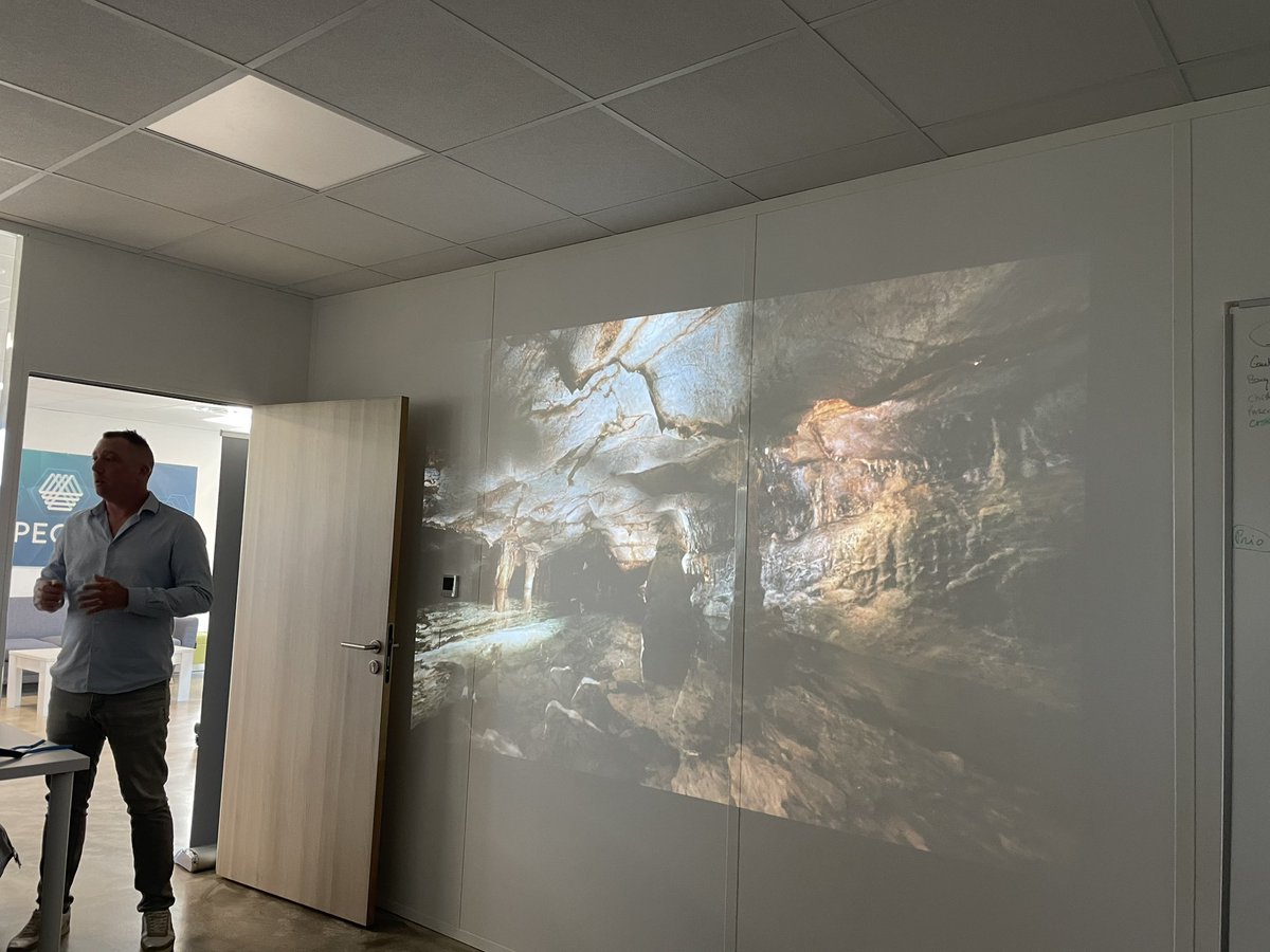 L'innovation technologique et numérique se passe près de chez vous. 👏

Cyrille Le Vély, secrétaire général de la préfecture des Bouches-du-Rhône &amp; sous-préfet #France2030, a visité l'entreprise <a href="/Perspectives_FR/">PERSPECTIVE[S]</a> au sein du <a href="/TechnopolArbois/">Technopole Arbois</a> à Aix-en-Provence.

Tournée vers