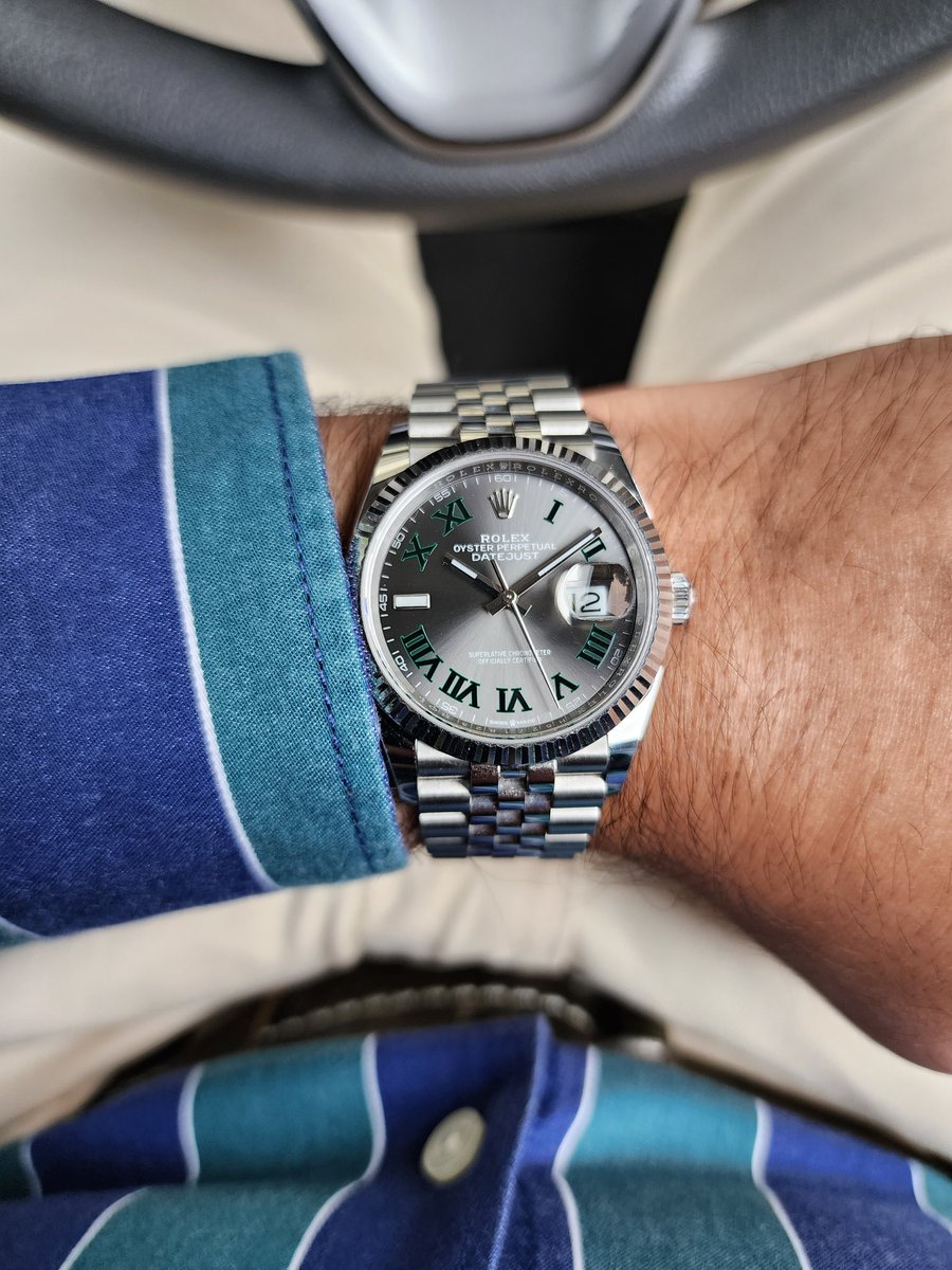 TheWatchDocs's tweet image. Day 3 of #WatchMatch
I too had a dream... And the dream was to one day own the watch that my idol and inspiration @rogerfederer wore when he lifted the 2017 Wimbledon title!
The dream has now become a reality.
And now I have a new dream, to meet him wearing this watch!
@ROLEX