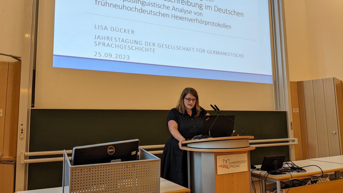 Ganz herzlichen Glückwunsch, Lisa Dücker (@ladida_lisa), zum Promotionspreis "Peter von Polenz" 2023 für ihre Arbeit "Das Zusammenspiel von Belebtheit, semantischer Rolle und syntaktischer Funktion bei der Entwicklung der satzinternen Großschreibung [...]". #pvp2023 #ggsg2023